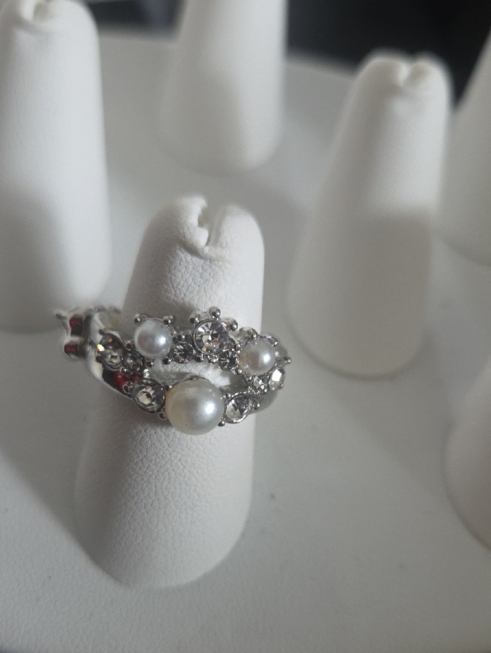 Paparazzi A List Ambiance White Ring NWT